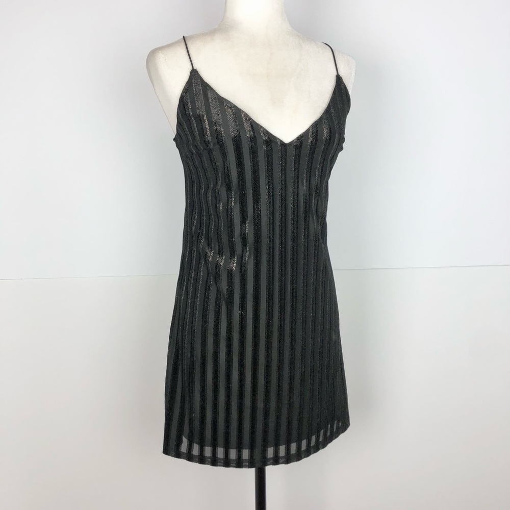 Forever 21 black and gold minidress - Picture 2 of 5
